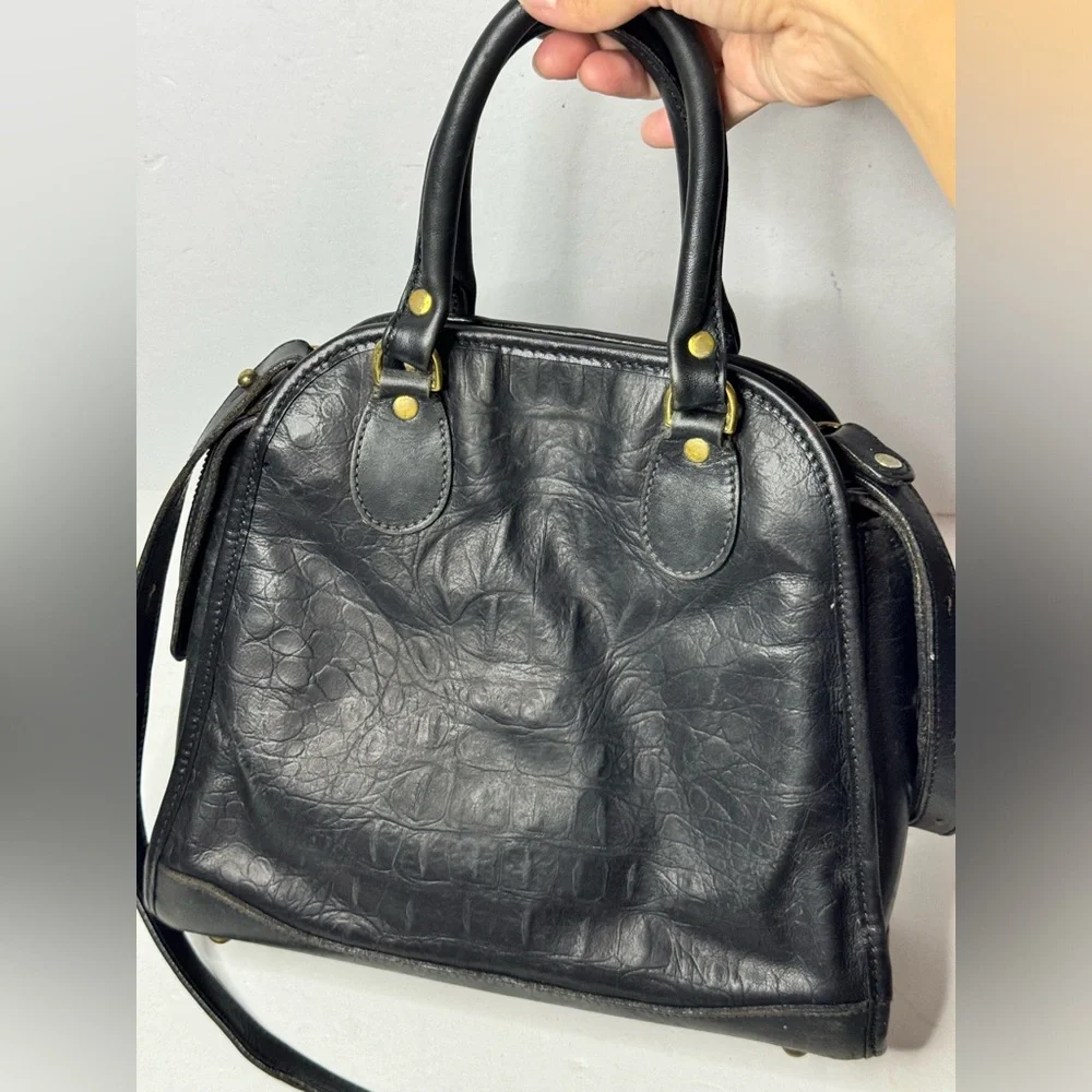 Vintage BRAHMIN Black Croc Leather Sathel Crossbody Hand Bag